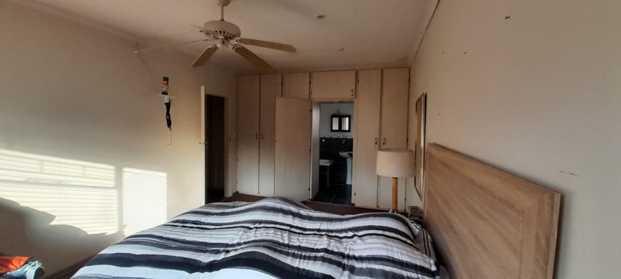To Let 2 Bedroom Property for Rent in Flamwood North West